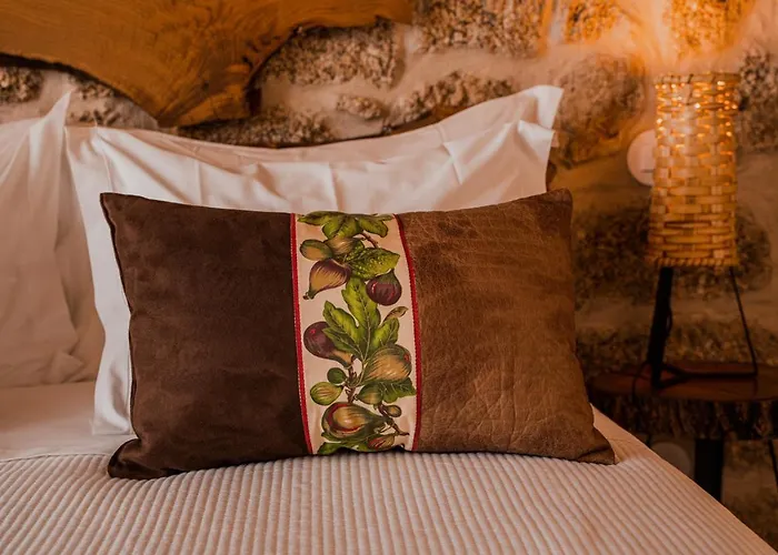 Carvalhal Redondo - *