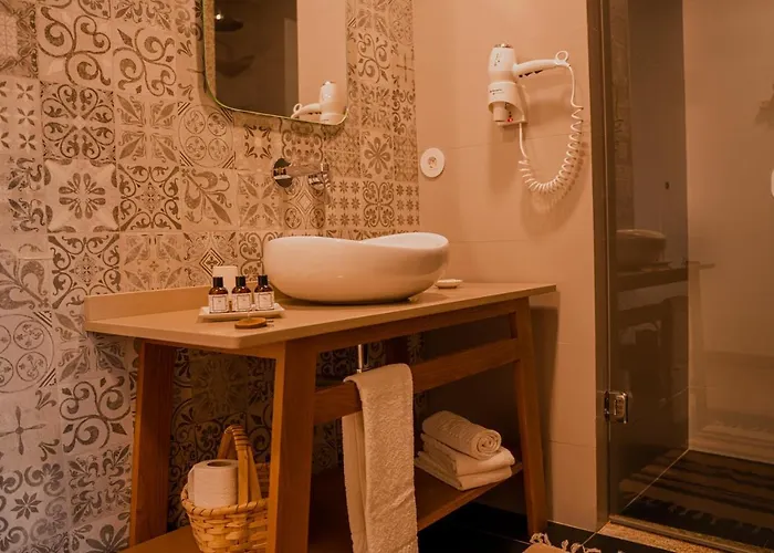 Carvalhal Redondo - * Castelo Novo